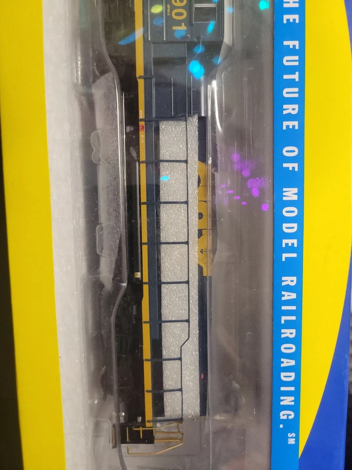 Athearns Csx Locomotive #6901 An E&C  Shops Johnston Coalporter Csx Frieght Cars - Image 4 of 4