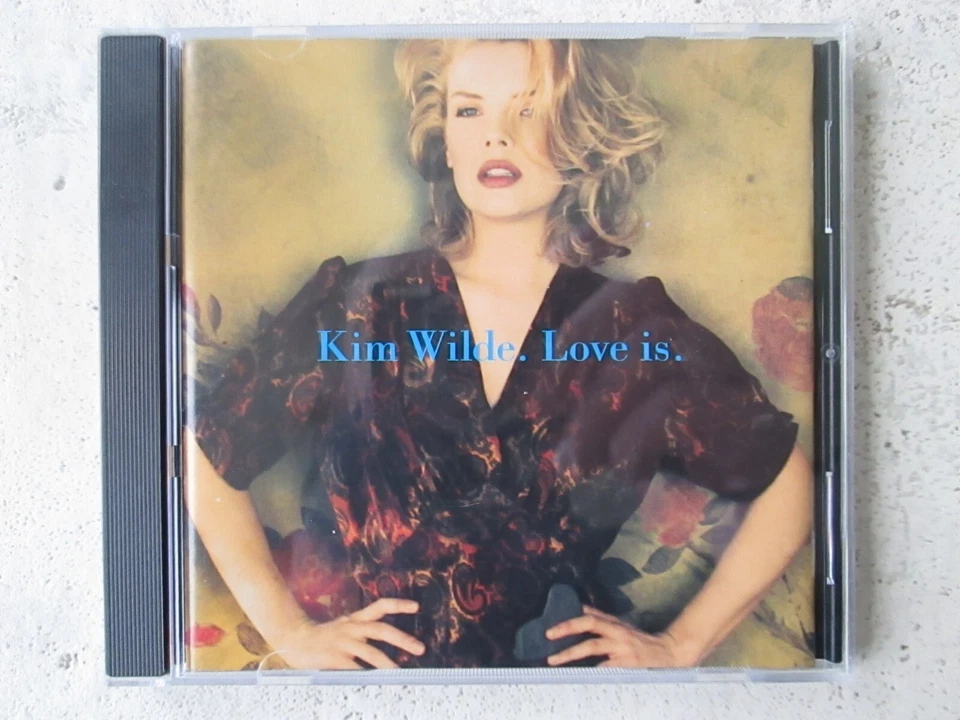 KIM WILDE : LOVE IS. original CD 1992 - Photo 1/3
