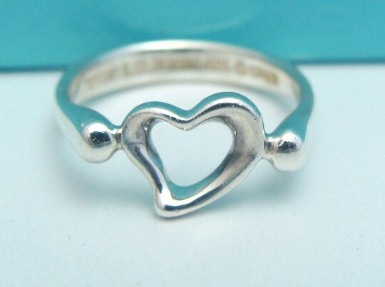 VINTAGE TIFFANY & CO 925 STERLING SILVER OPEN HEART LOVE RING ELSA
