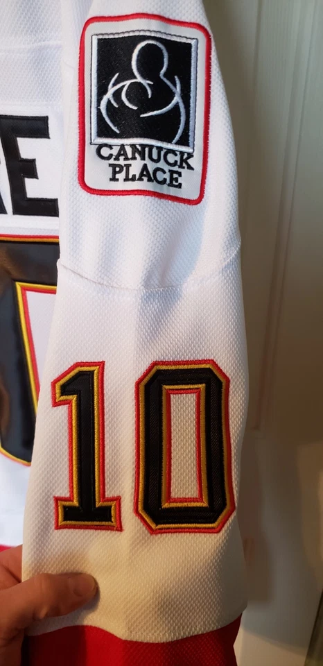 Pavel Bure "Throwback" CCM Jersey Vancouver Canucks NEW WITH TAGS - Image 3 of 4