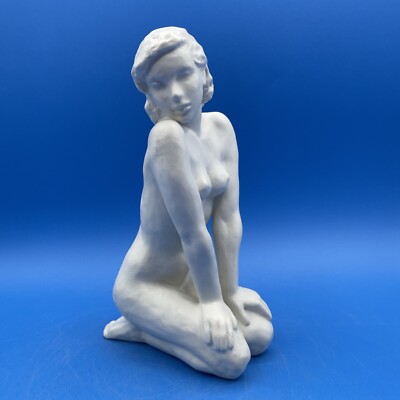 ROSENTHAL GERMANY PORCELAIN FIGURINE OF A YOUNG WOMAN IN THE NUDE 8 3/8'' TALL