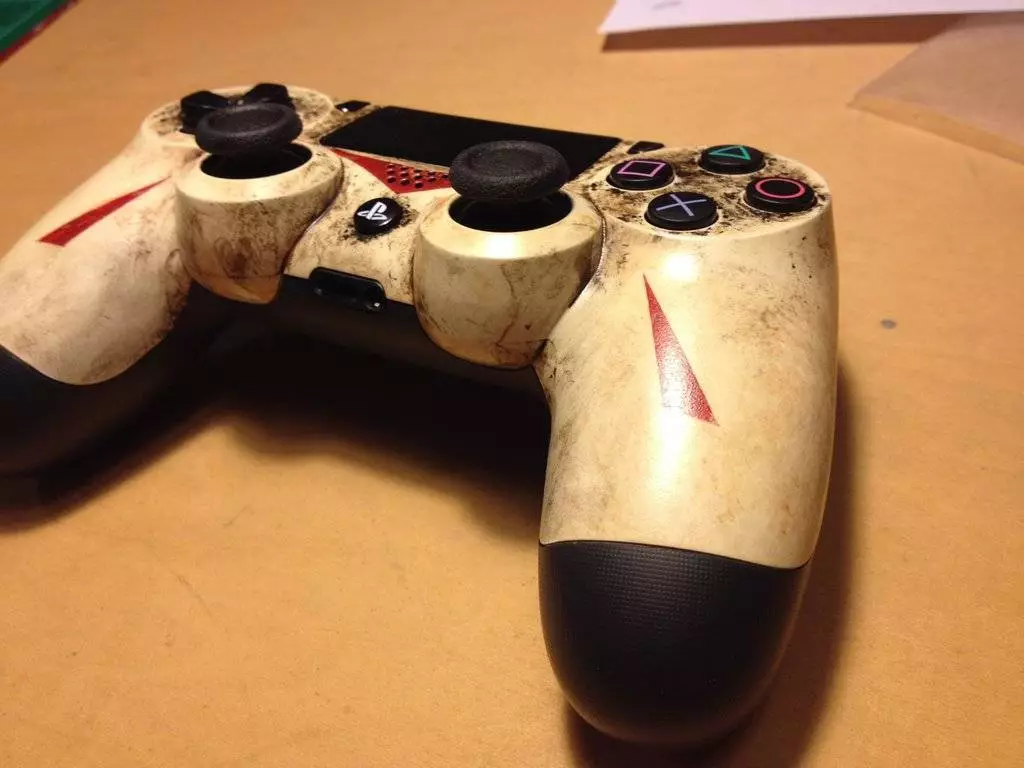 Made my own custom Friday the 13th PS4 controller. : r/F13thegame