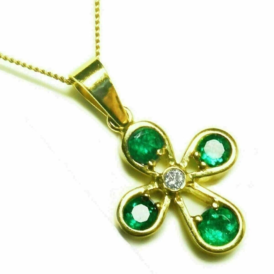 Colgante Cruz Esmeralda Creado en Laboratorio Corte Redondo 2.00Ct Chapado en Oro Amarillo 14K Foto 3 de 4
