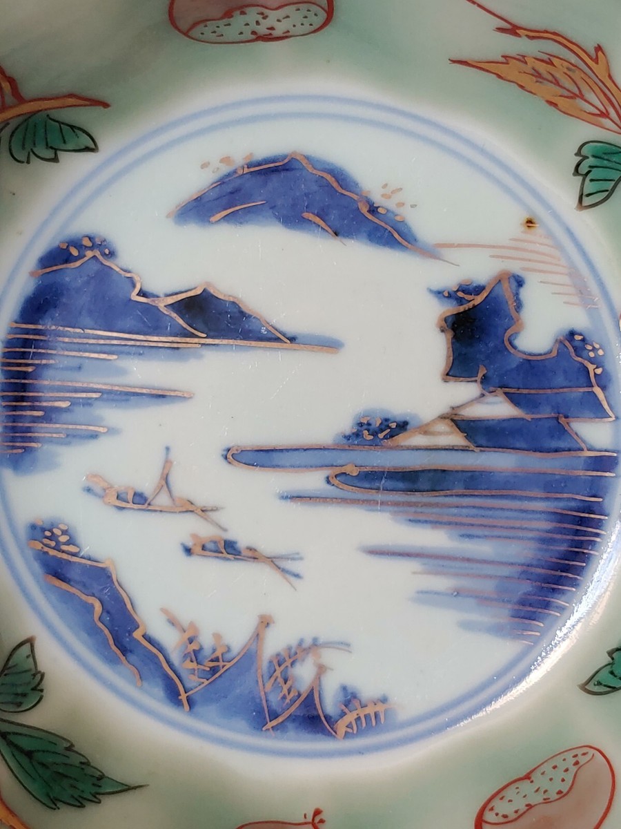 乾隆青花五彩加金彩豆青釉瓷山水葵口碗Chinese 19Th Green Glazed Blue