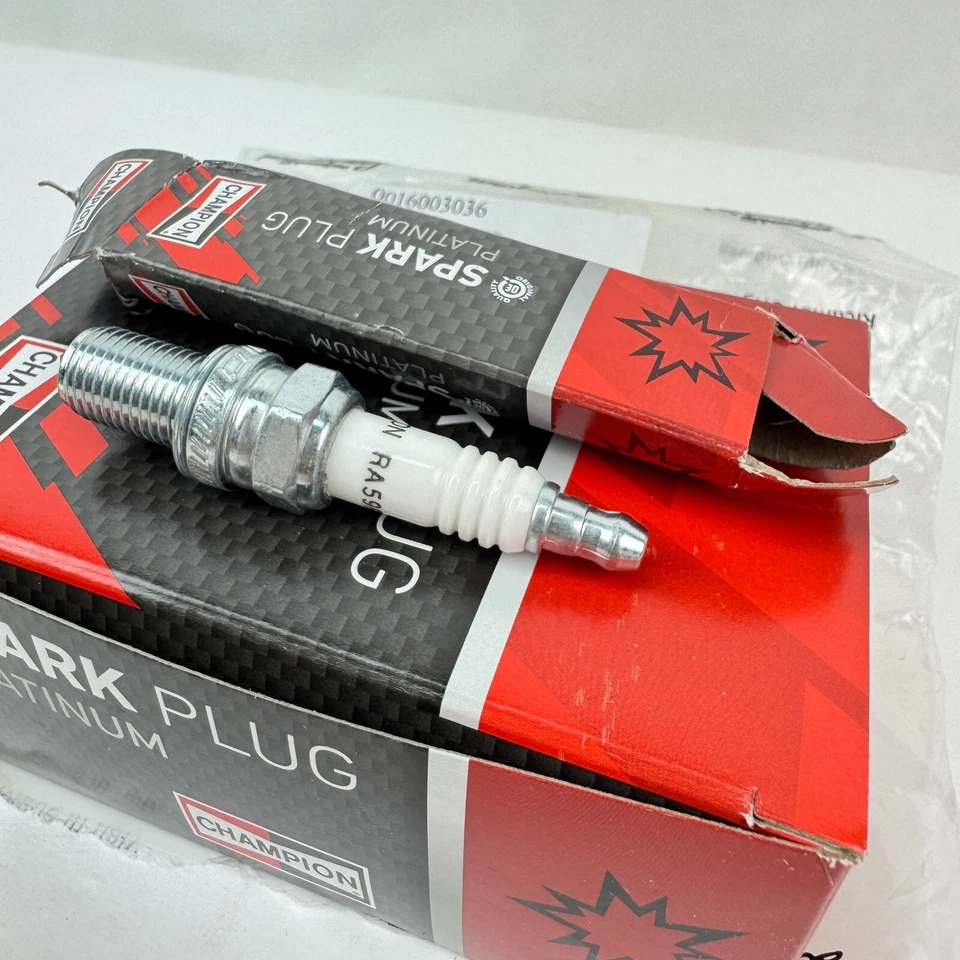 Set of 11 Champion Spark Plugs for Lamborghini Diablo Murcielago Plug 0016003036 - Image 3 of 4