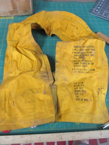 vintage 1960 Western Air Lines life vest, Western Airlines Decent Condition - Picture 5 of 7