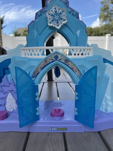 Fisher Price Little People Disney Frozen Castle Elsa’s Ice Palace Lights Sound - Picture 9 of 11