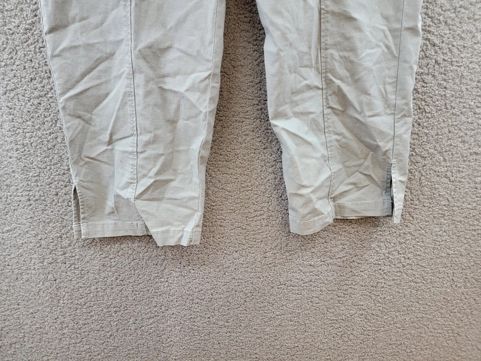 Pantalones cargo recortados BASS OUTDOOR tiro alto dobladillo dividido para mujer 12 Ultimate gris Foto 4 de 4