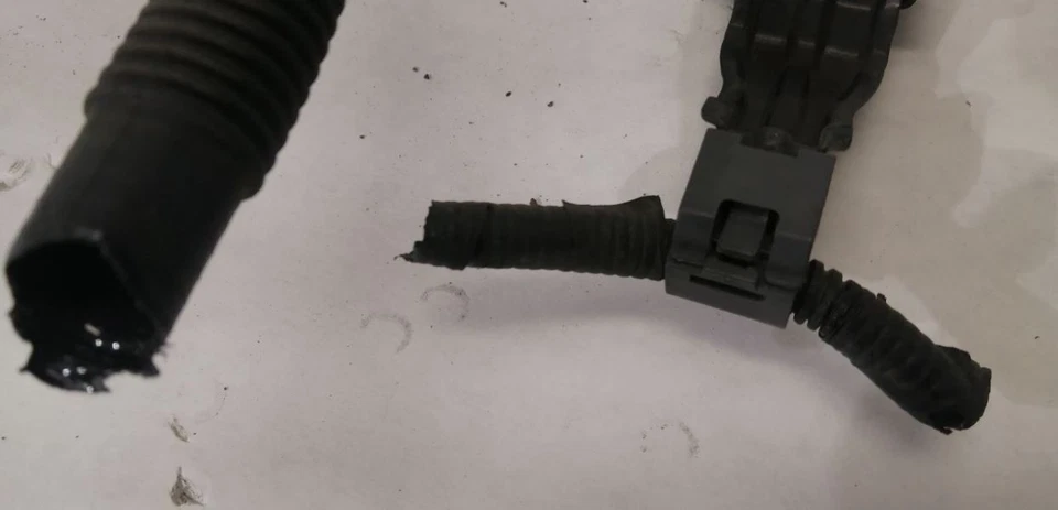 VASILHA DE CARVÃO VAPOR COMBUSTÍVEL 77740-75010 2010 LEXUS HS250H - Imagem 2 de 4