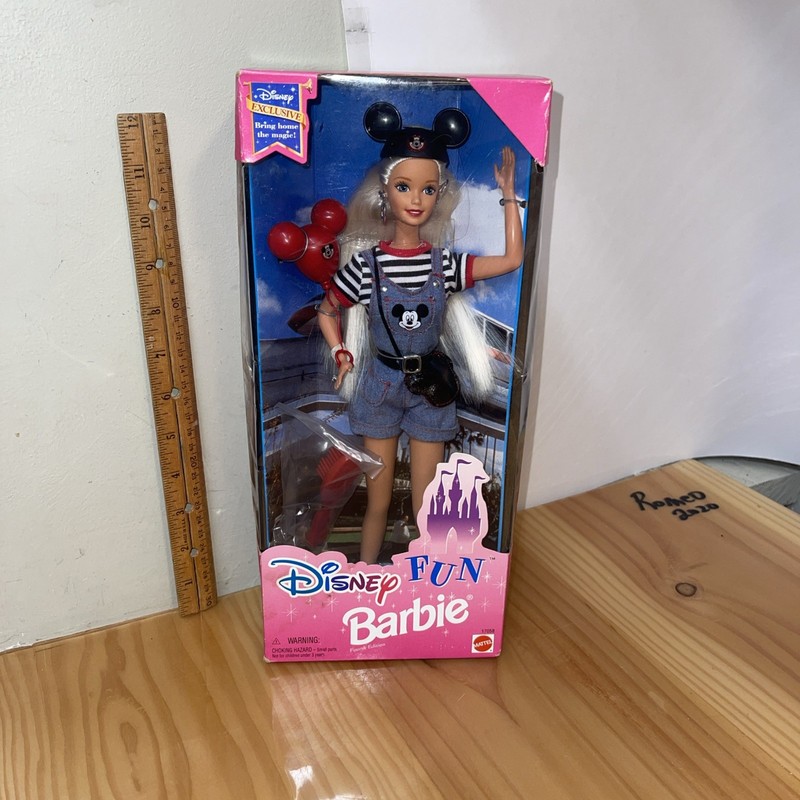 DISNEY FUN BARBIE 1996 MATTEL DOLL #17058 4TH EDITION NEW IN BOX ~