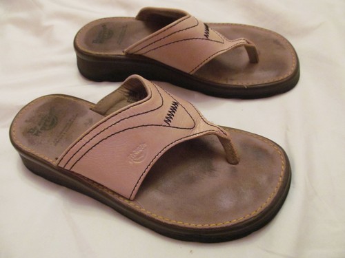 DR MARTENS Tan nude leather thong 