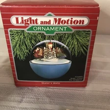 Vintage Hallmark Keepsake Light And Motion Ornament 1988 Skater’s Waltz