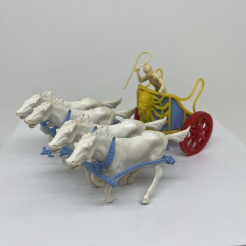 Set da gioco vintage Marx Ben Hur carro blu/rosso con lotto cavallo bianco + lotto autista #2 - Foto 1 di 15