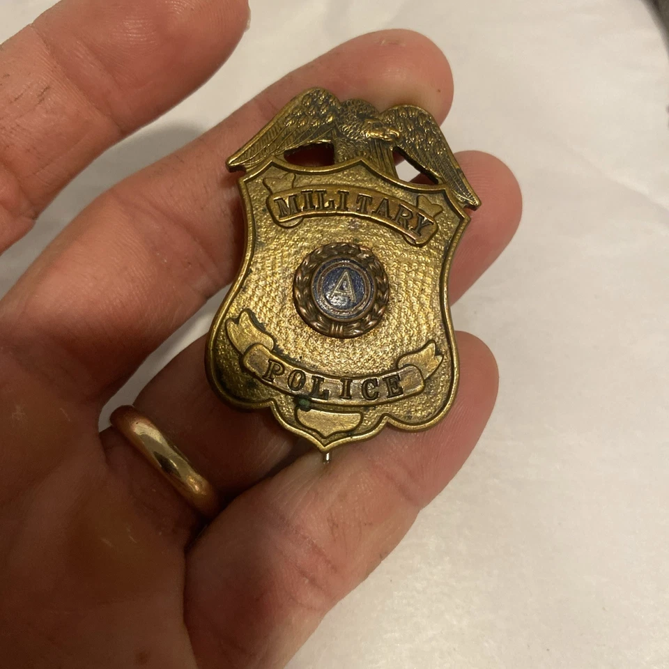 Insignia de policía militar del tercer ejército George Patton de la Segunda Guerra Mundial. MUY RARO Foto 2 de 4