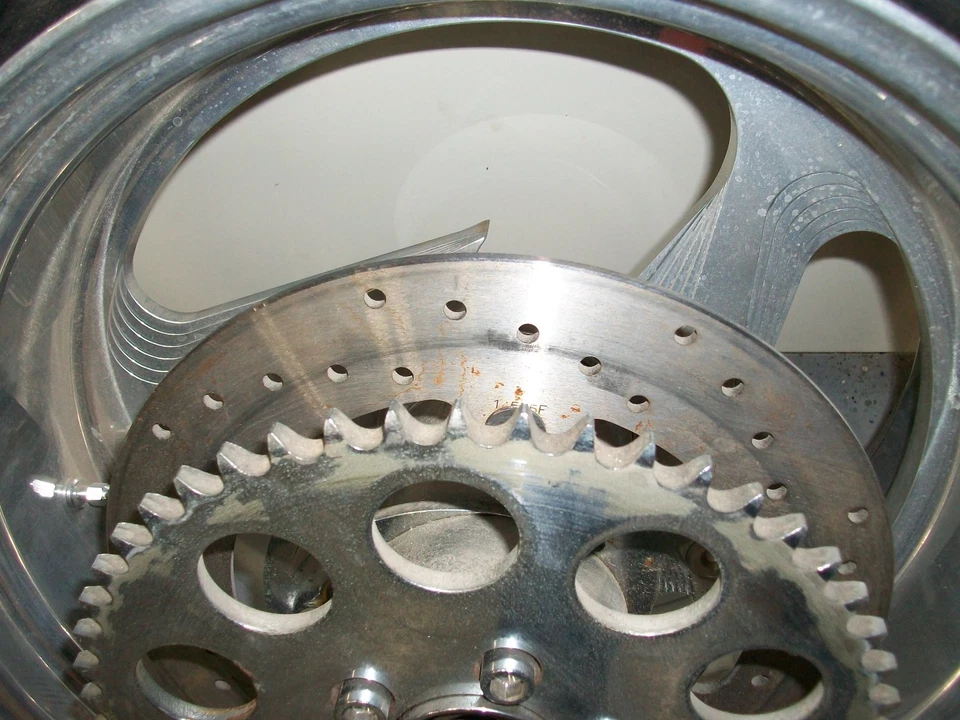 Xtreme Machine 18x8,5" Pulido Llanta Trasera Rueda Rotor Piñón Personalizado War Eagle Foto 2 de 4