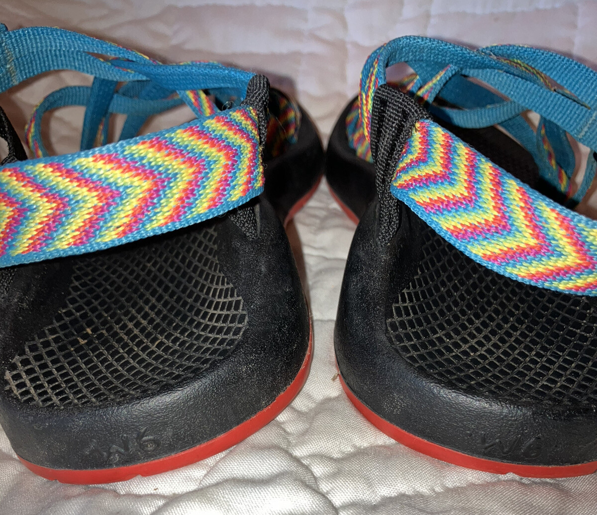 オーバルレインボー2 バスフレグランス Chaco ZX/2 Classic Fiesta Rainbow Stripe Toe Loop Strappy