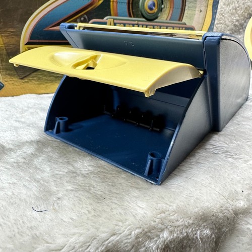 Trivial Pursuit 20th Anniversary Ed. Card Dispenser ONLY Dealing Shoe Holder - Picture 5 of 8