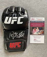 UFC STAR- YAN XIAONAN AUTOGRAPH UFC/MMA FIGHT GLOVE JSA AN30543