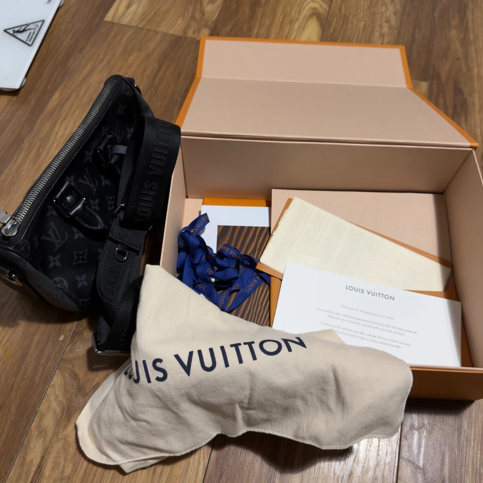Louis Vuitton Keepall Bandoulière 25, photo 3 of 5