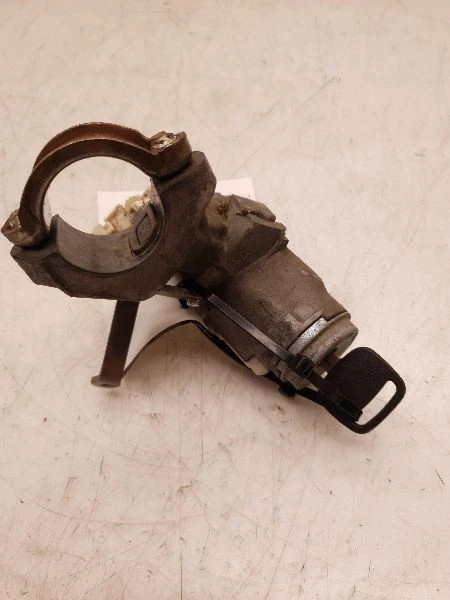 04 05 06 INTERRUPTOR DE ENCENDIDO SCION XA CON LLAVE Foto 2 de 4