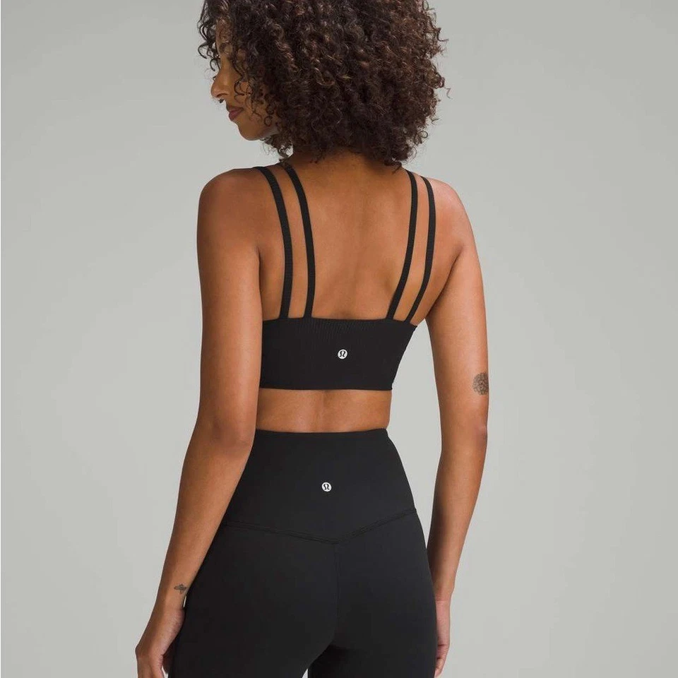 Sujetador acanalado Lululemon Like a Cloud con tiras Longline soporte ligero copa B/C Foto 4 de 4