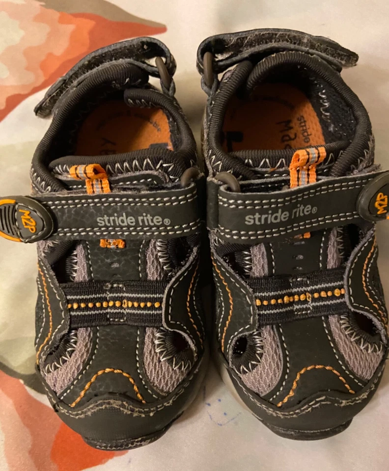 Sandalias de cuero Stride Rite Made 2 Play M2P Soni bebé/niño pequeño talla 5M Foto 4 de 4