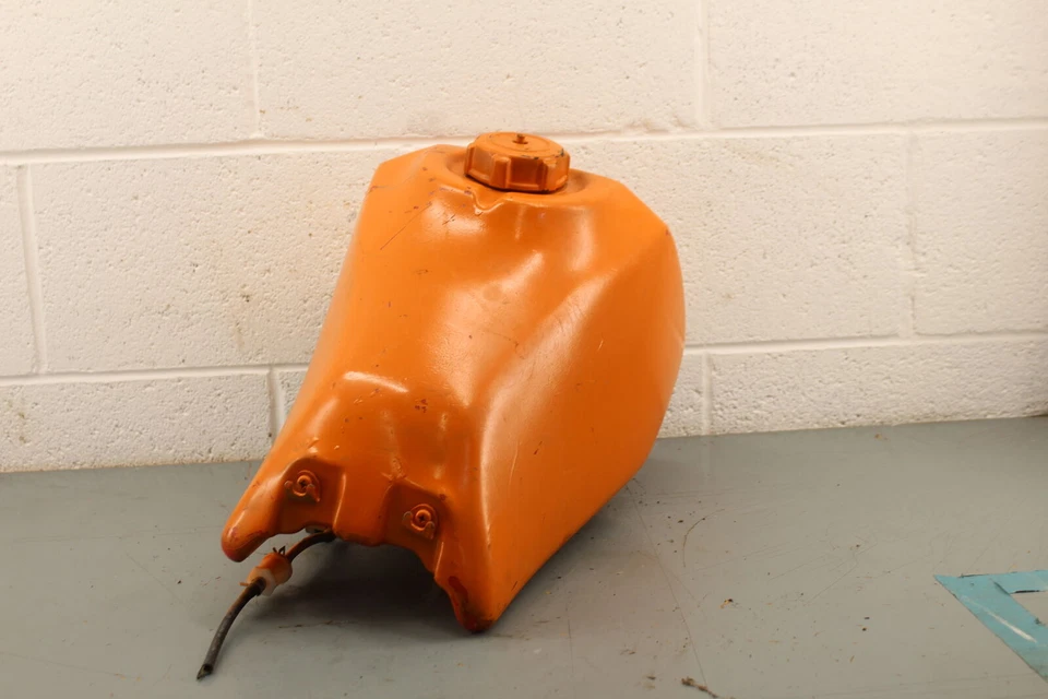1981 HONDA XR250R GAS FUEL TANK CELL PETROL RESERVOIR C424 - Image 3 of 4