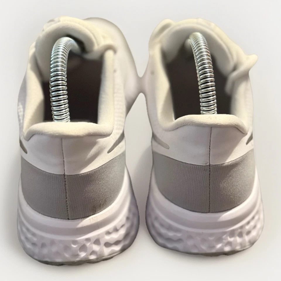 Nike Revolution 5 Running Shoes Women's uk 4 White Gray Wolf Pure Platinum (A24) - Image 4 of 4