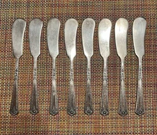 Set of 8 Vintage National Silver Co Florence Silverplate Bread & Butter Knives