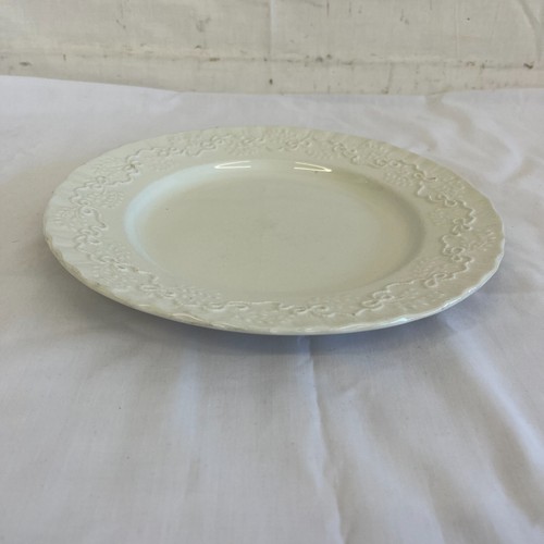 Wedgwood Ralph Lauren Claire Bone China Plate Embossed White Cake Stand Charity - Picture 4 of 9