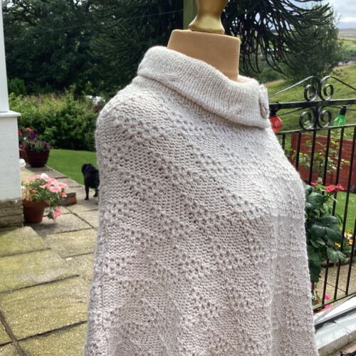 knitted poncho women Absolutely Gorgeous On Beautiful Condition xL - Picture 11 of 24
