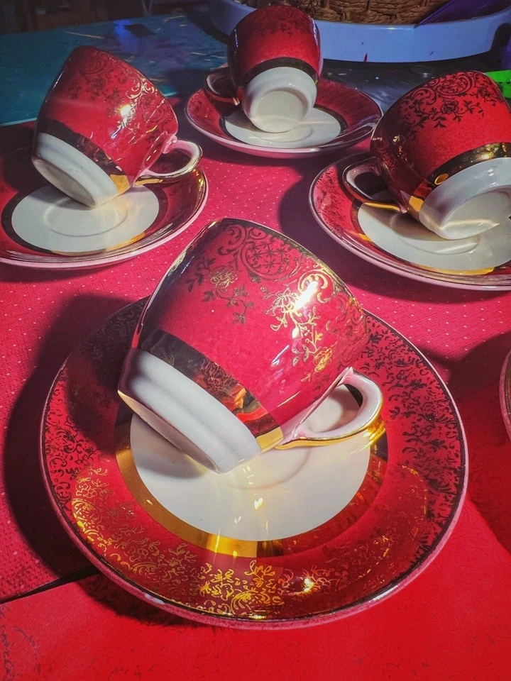 Juego de 5 tazas y platillos Demitasse vintage Salem Co.Aristocrat 28 quilates borgoña/oro Foto 2 de 4