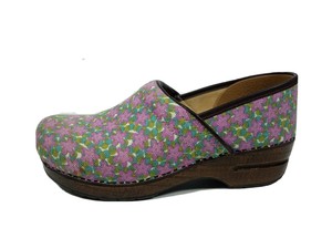 dansko vegan clogs
