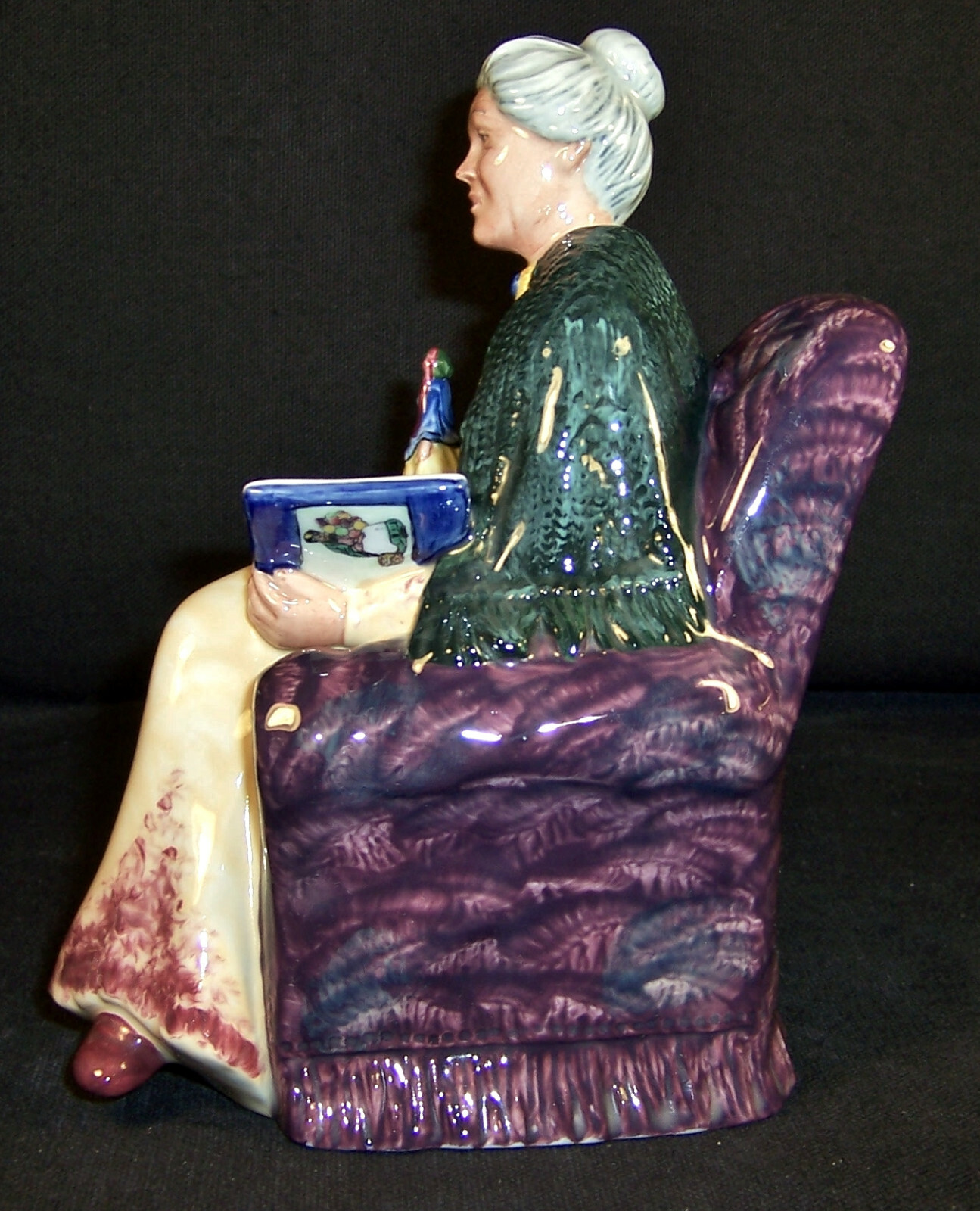 HN2942 Royal Doulton Figurine Prized Possessions RDICC eBay