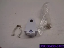 Qty = 24: Etlin Daniels Snap-Lamp Socket Light Fixtures FL314