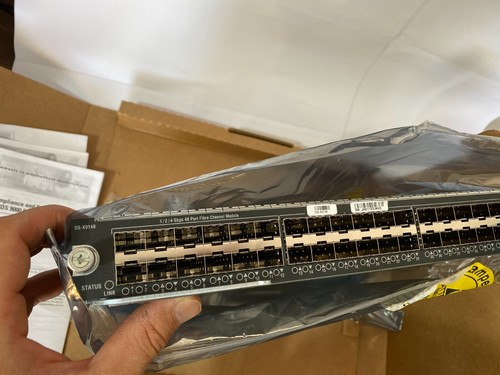 New Cisco DS-X9148 switching module - Picture 1 of 3