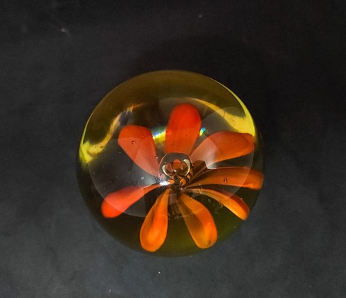 Vintage Art Glass Hand Blown Paper Weight Orange Petal Flower CONTROLLED BUBBLE - Picture 3 of 4