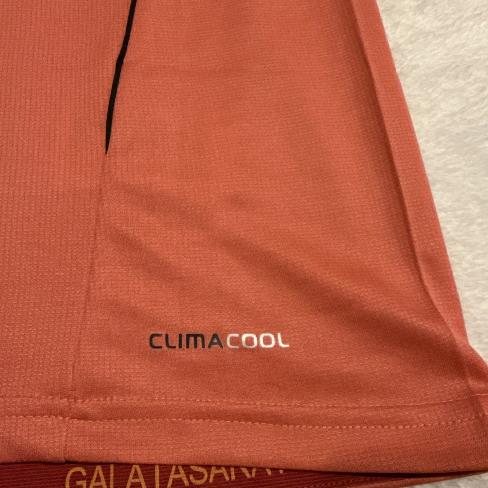 2010 Adidas Men’s Galatasaray Coral Third Soccer Jersey Extra Large XL - Image 3 of 4