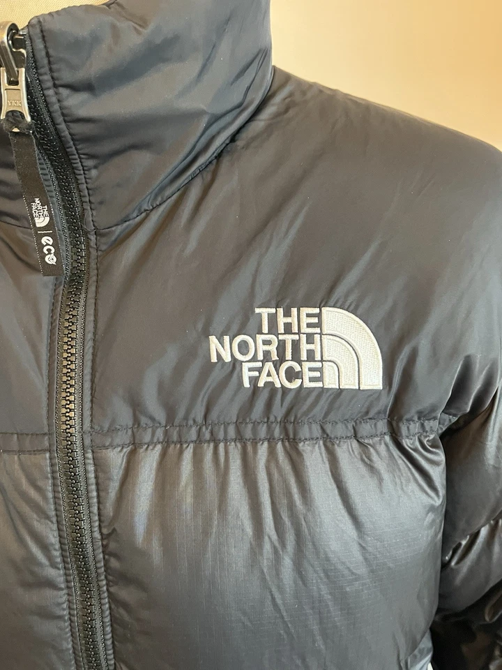 The North Face Nuptse, photo 2 of 5