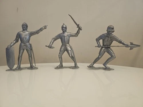 Vintage 1964 Louis Marx 6" Medieval Knight 3 Figures