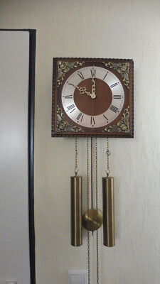 AMS Wanduhr / Pendeluhr Gongschlag 1/2 stündig, Holz