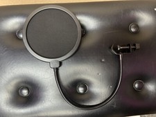 Microphone Pop Guard Comes with what is shown in photo only 