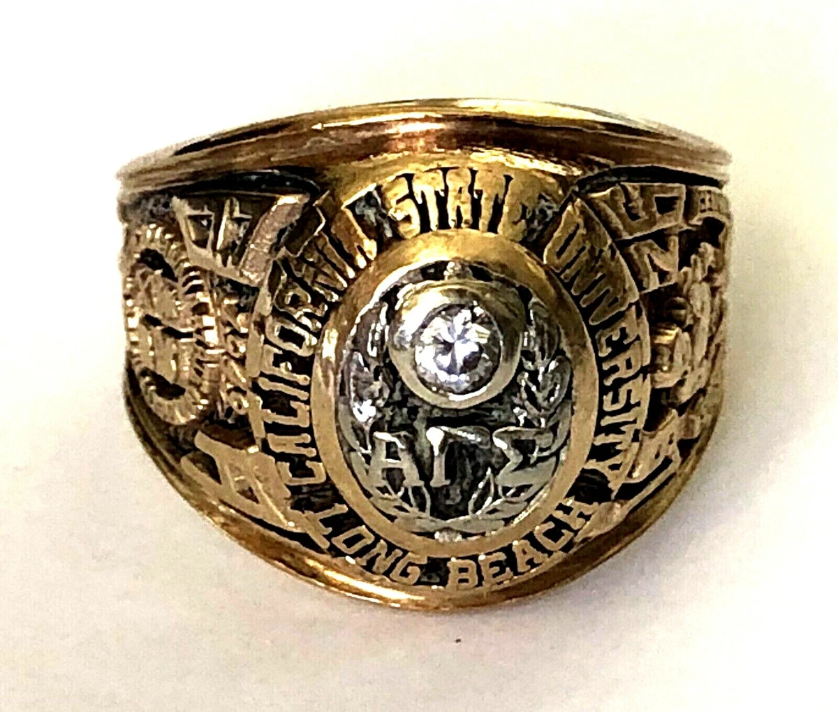Unique class rings deals