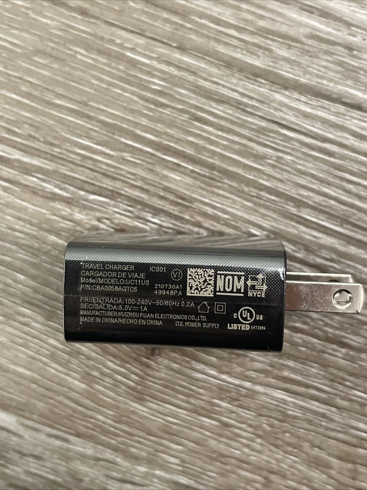 TCL (5V/1A) Single USB Port Wall Charger Travel Adapter+QC3.0 Adapter - Image 2 of 4