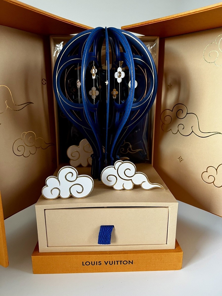Rare LOUIS VUITTON - VIP Customer Gift - Exclusive Rare LOUIS VUITTON - VIP Customer Gift - Exclusive
