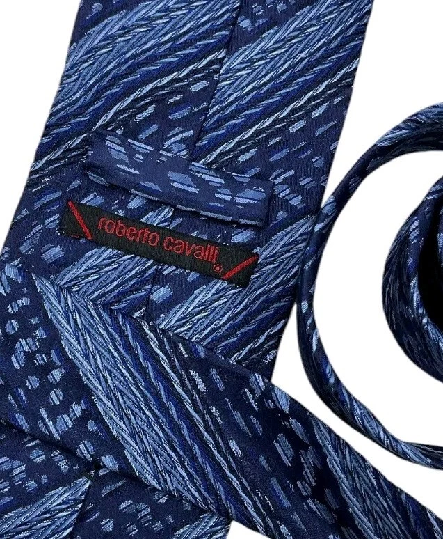 Corbata de seda ROBERTO CAVALLI ITALIA azul geométrica con:3,6" usada en excelente estado Foto 2 de 4