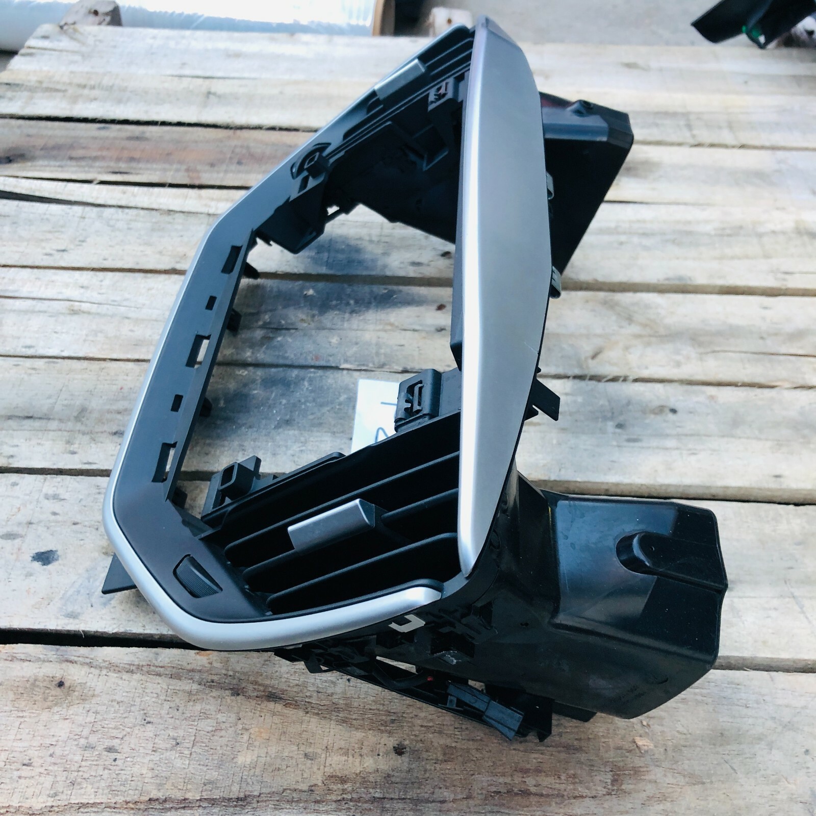 2014 - 2019 Maserati Ghibli Dashboard Center Heater AС Air Vent OEM 6700190600