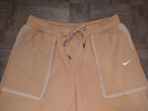NIKE SPORTSWEAR / PANTALONI CURVI DONNA TESSUTO ESSENZIALE VITA ALTA - XL / INDOSSATI 1X - Foto 4 di 9