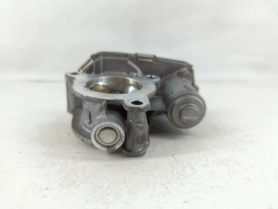 Carrocería del acelerador Chevrolet Trail Blazer XFJGR Foto 4 de 4