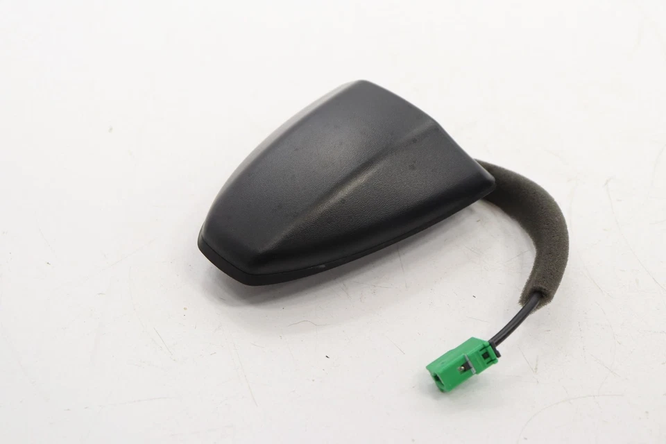 Módulo de antena externa de teto Nissan Titan 2020 - 2021 com tampa OEM - Imagem 3 de 4